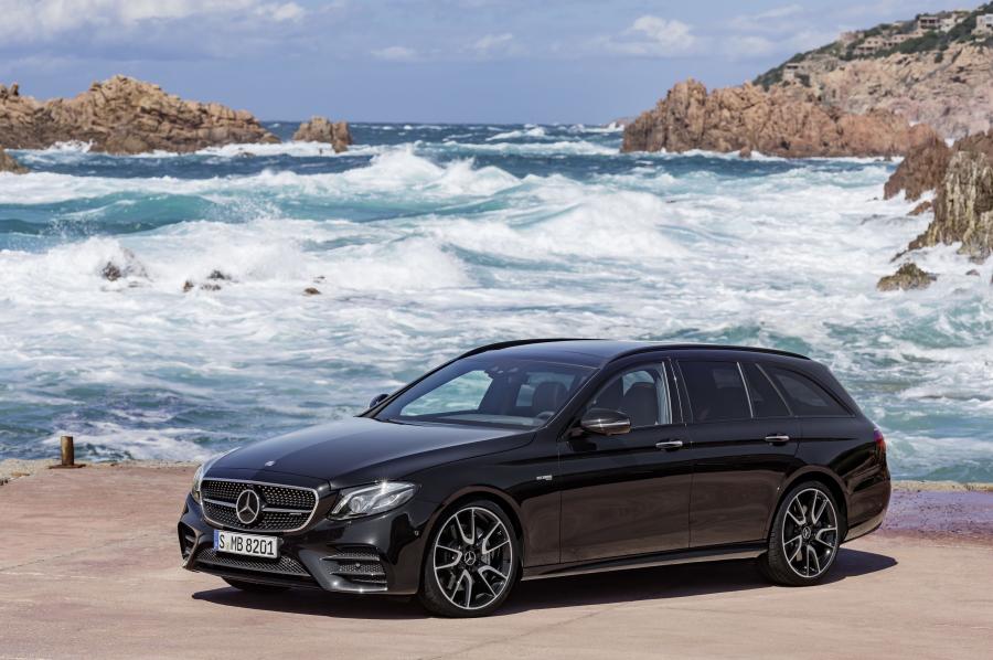  Mercedes-AMG E43 4Matic Estate 2016 года  (фото 17 из 28)
